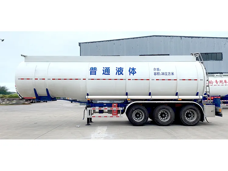 Semi-reboque de transporte de alimentos líquidos